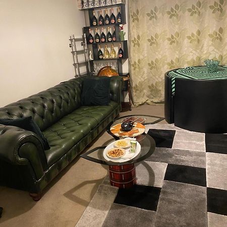 The Right Place. A Fabulous/Cozy Double Room ロンドン エクステリア 写真